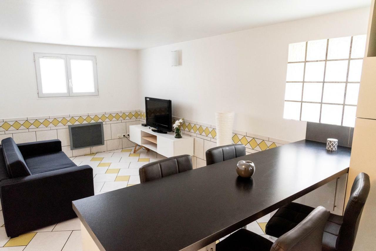 Charmant 2 Pieces Moderne Clichy-sous-Bois Экстерьер фото